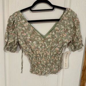 Madden Girl Sage Floral Puff Sleeve Blouse